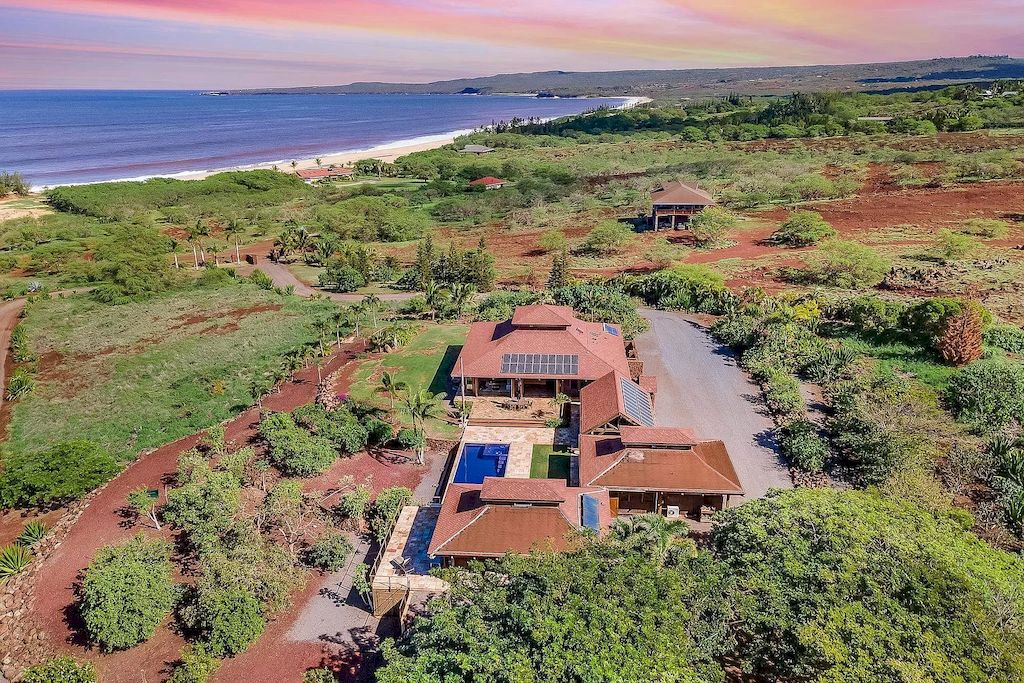 Featuring-Picturesque-Land-and-Panoramic-Ocean-Views-this-Slice-of-Paradise-in-Hawaii-Listed-at-3400000-1