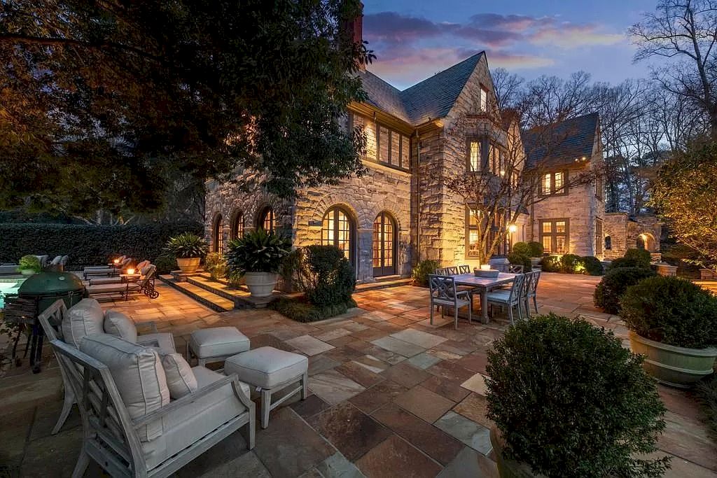 Georgia-Beautiful-Estates-of-Stunning-Exterior-and-Interiors-Listed-at-5750000-28