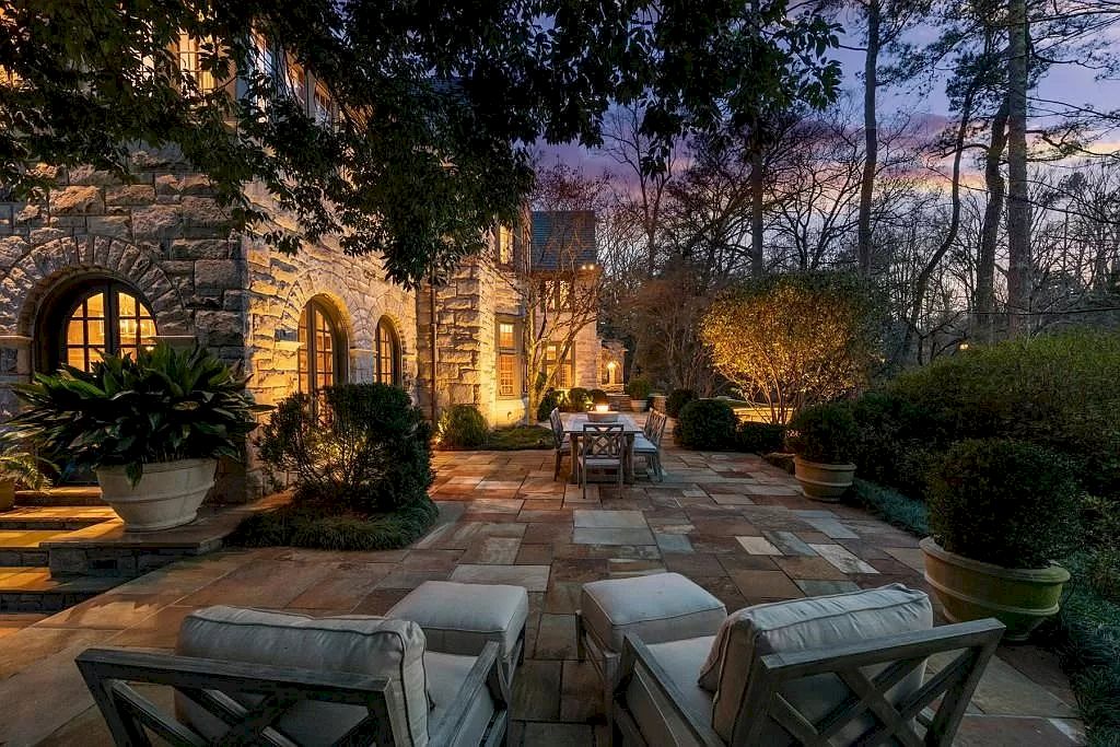Georgia-Beautiful-Estates-of-Stunning-Exterior-and-Interiors-Listed-at-5750000-43