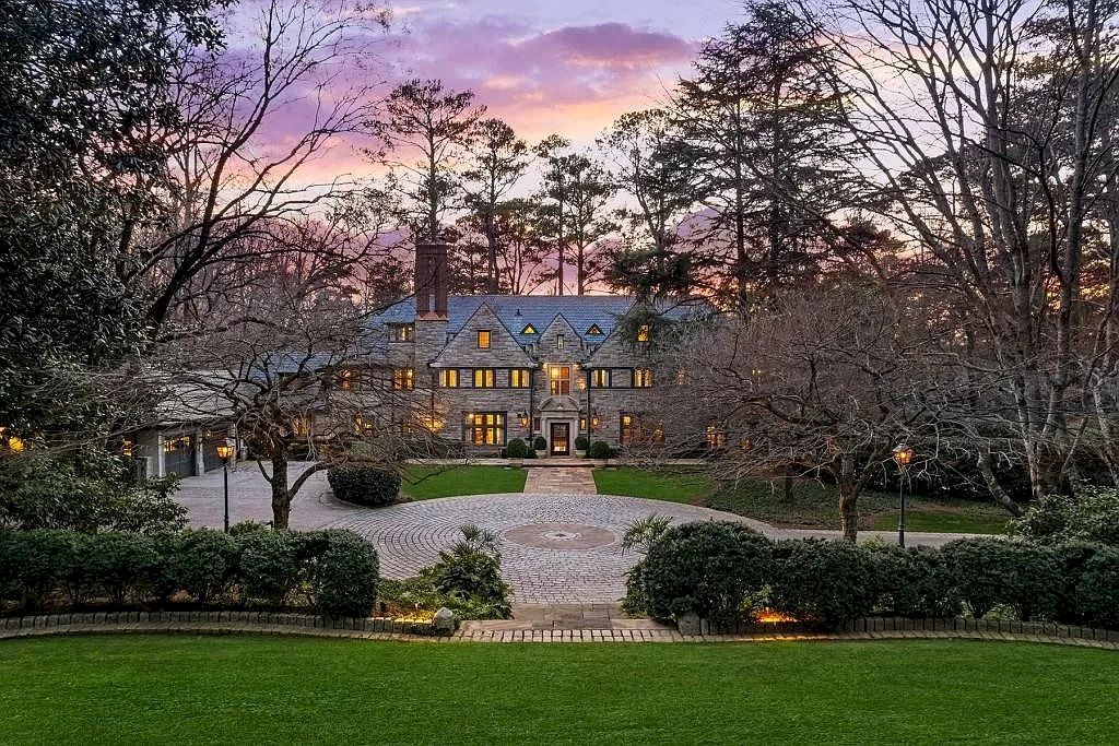 Georgia-Beautiful-Estates-of-Stunning-Exterior-and-Interiors-Listed-at-5750000-52