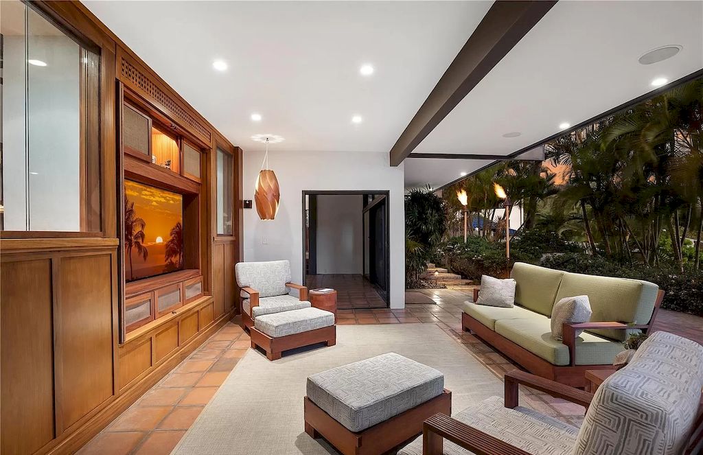 Get-a-Sense-of-Heritage-and-Sophistication-in-Hawaii-in-this-4795000-Beautiful-Home-1