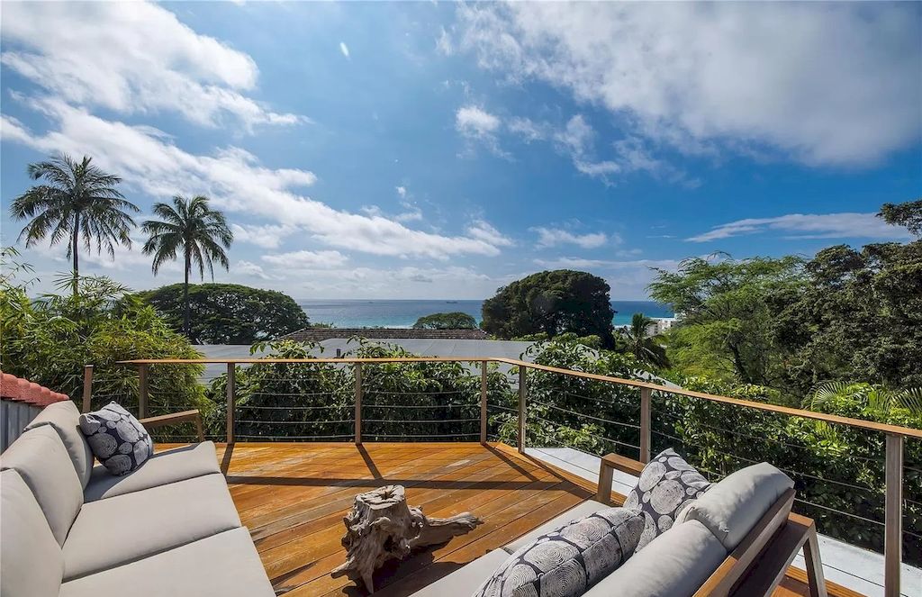 The Home in Hawaii is a luxurious home inspired by surrounding beauty and designed by notable architects now available for sale. This home located at 2998 Makalei Pl, Honolulu, Hawaii; offering 04 bedrooms and 04 bathrooms with 3,168 square feet of living spaces. 