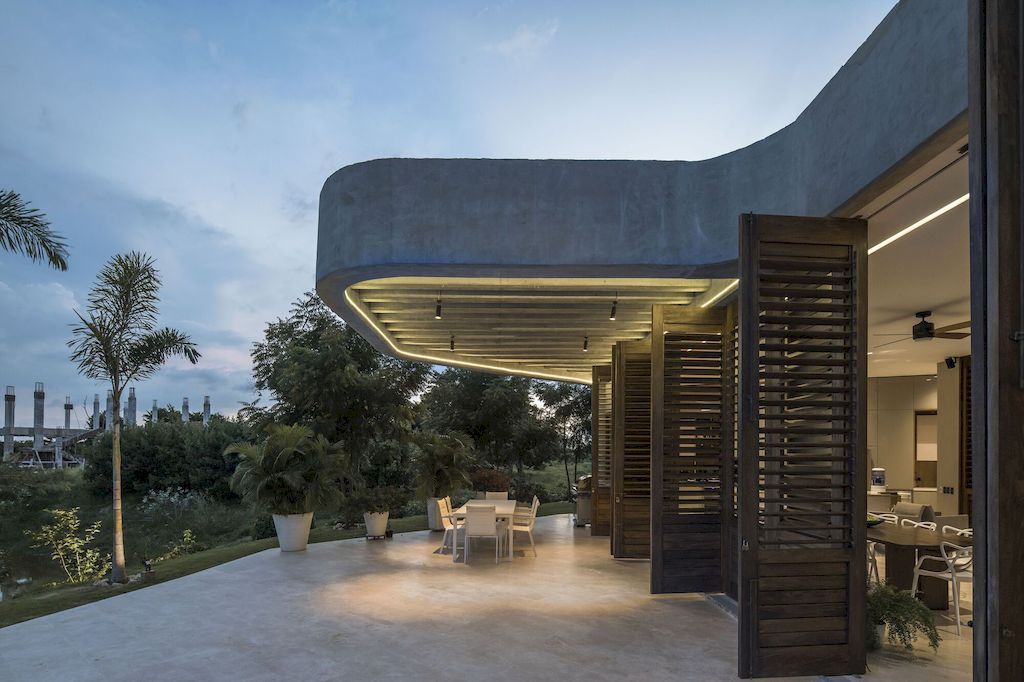 House in Cartagena with Dynamic Shape Design by PlanB Arquitectos