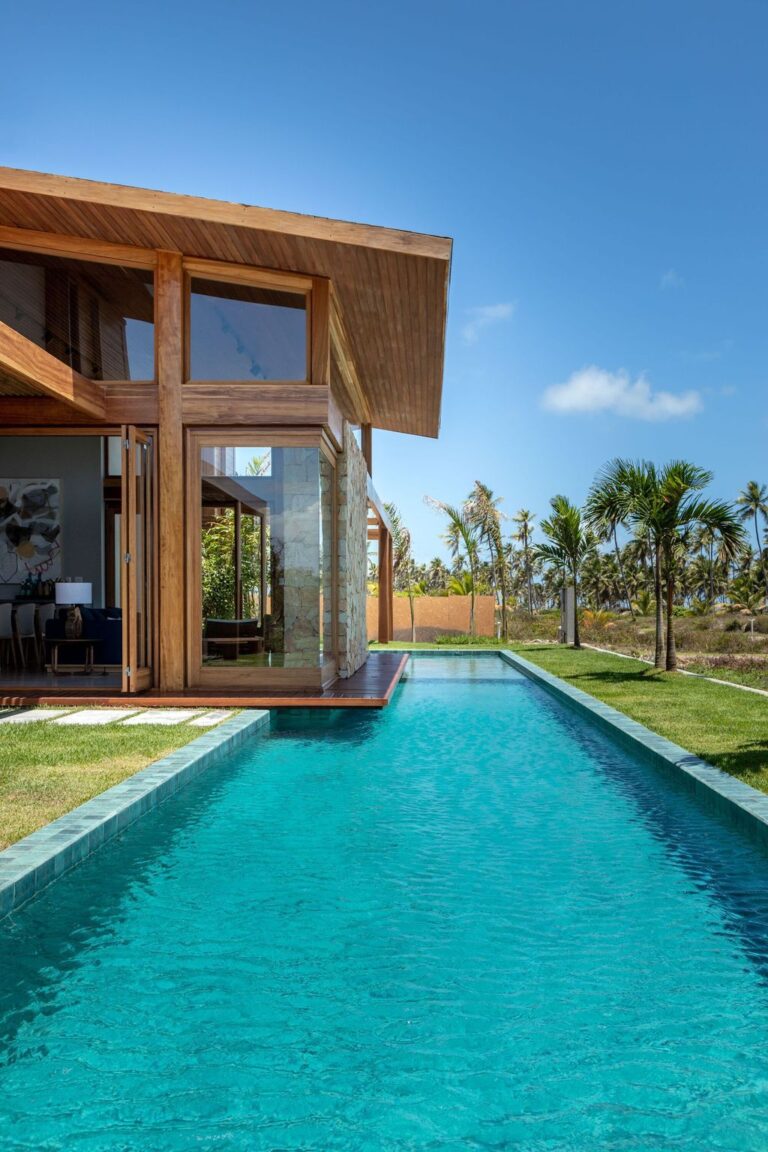 Jangadas House, a Stunning Beach House in Brazil by GAM Arquitetos