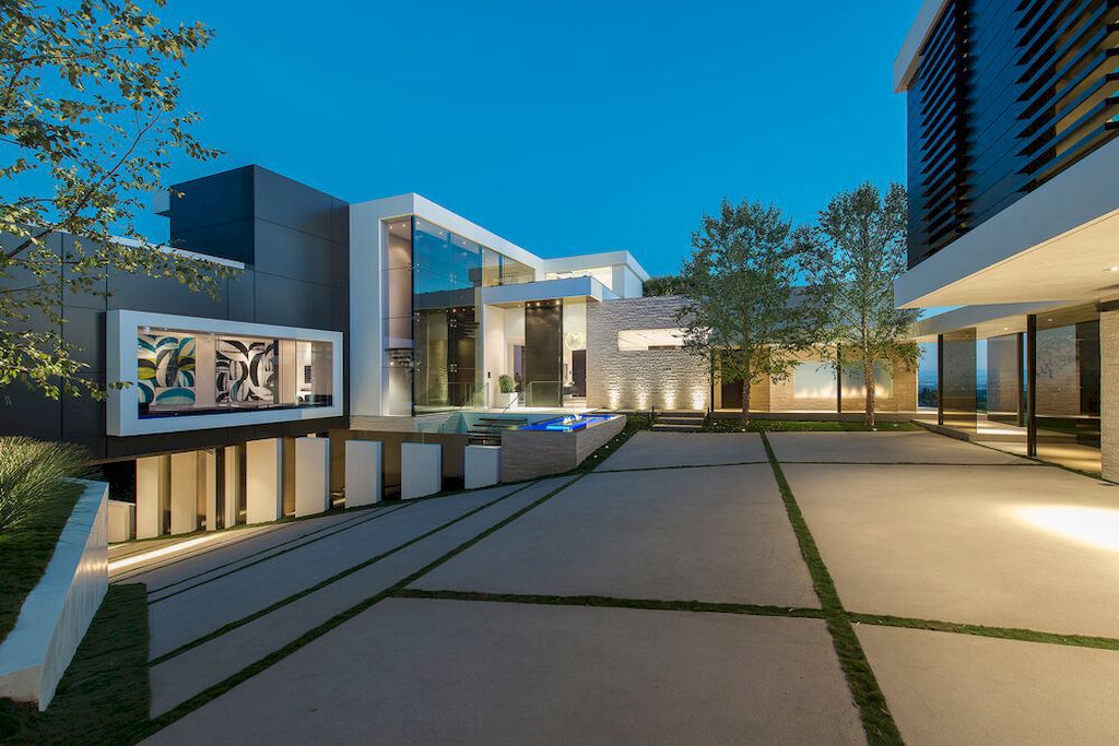 Laurel Way House in Beverly Hills, California by Whipple Russell Architects