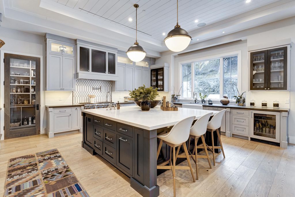 It's not unusual for households with plenty of kitchen space to add some living room furnishings. Even if you have bar stools at your kitchen island or dining seats around a table, adding a sofa or several individual chairs is a great way to utilize some space. This space may be transformed into a place where everyone enjoys spending time. 