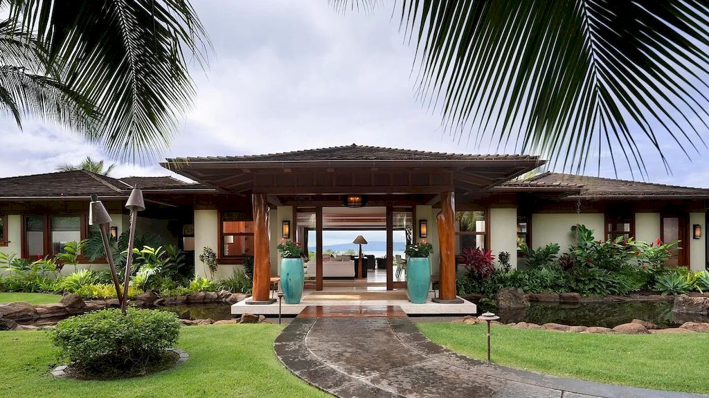 The Home in Hawaii is a luxurious home featuring seamless indoor-outdoor contemporary design now available for sale. This home located at 26 Ualei Pl, Kihei, Hawaii; offering 05 bedrooms and 06 bathrooms with 4,383 square feet of living spaces.