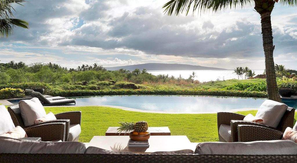 Masterly-Built-with-Only-Finest-Craftsmen-and-Materials-this-Incredible-Home-in-Hawaii-Listed-at-16200000-4