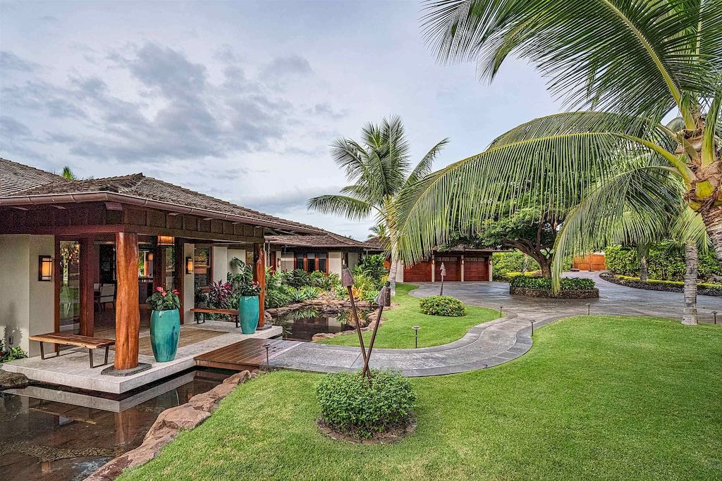 Masterly-Built-with-Only-Finest-Craftsmen-and-Materials-this-Incredible-Home-in-Hawaii-Listed-at-16200000-5