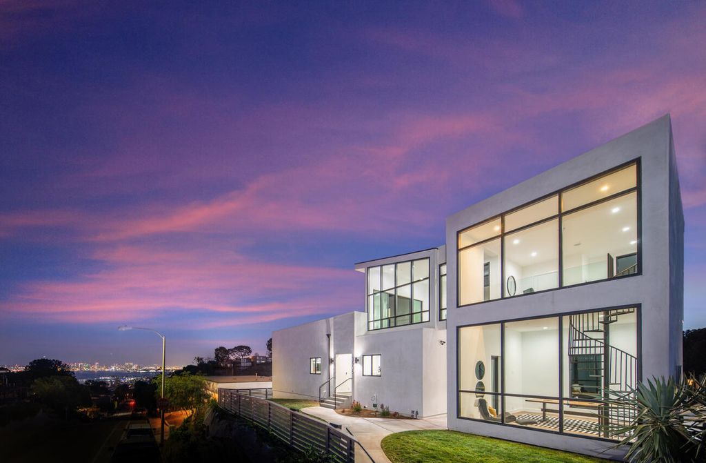 The Home in San Diego is a modern luxury architectural masterpiece at the apex of the hill in the coveted community of Point Loma now available for sale. This home located at 3505 Talbot St, San Diego, California