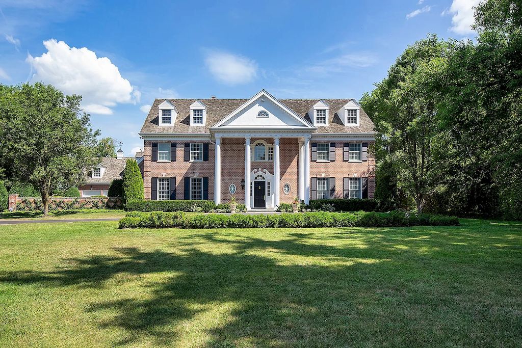 The Home in Illinois is a luxurious home built in 2005 with exquisite millwork, spacious rooms and high ceilings now available for sale. This home located at 27 Indian Hill Rd, Winnetka, Illinois; offering 06 bedrooms and 08 bathrooms with 8,800 square feet of living spaces. 