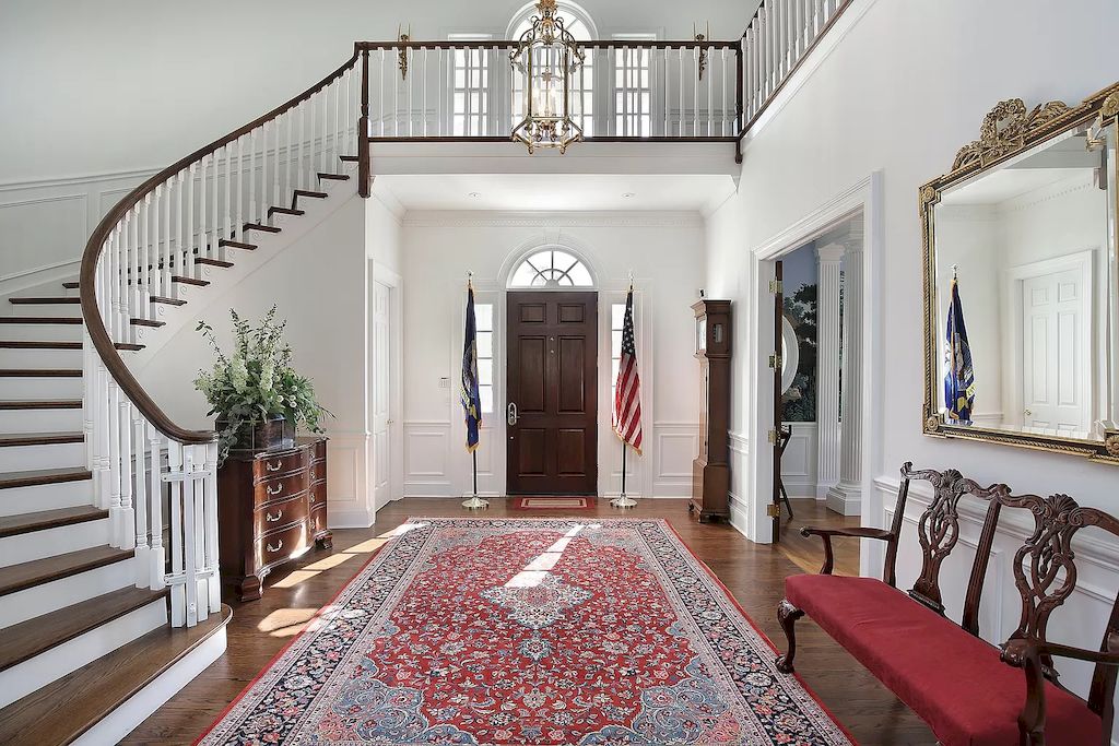 The Home in Illinois is a luxurious home built in 2005 with exquisite millwork, spacious rooms and high ceilings now available for sale. This home located at 27 Indian Hill Rd, Winnetka, Illinois; offering 06 bedrooms and 08 bathrooms with 8,800 square feet of living spaces. 