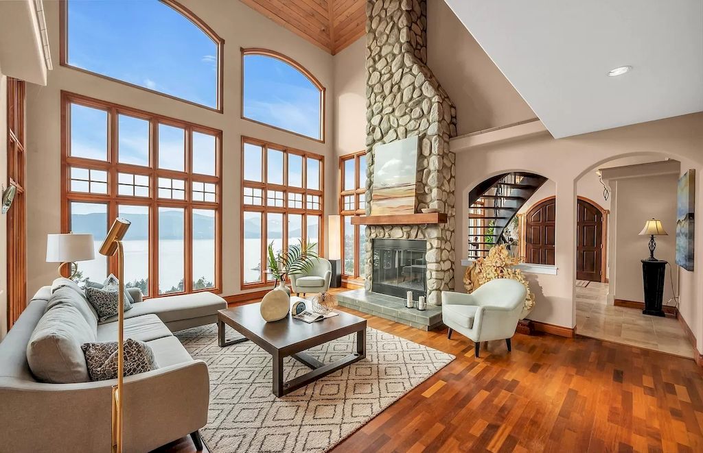 Perched-high-on-the-Hill-above-Sea-view-Mediterranean-Villa-in-West-Vancouver-Asks-for-C7888000-12