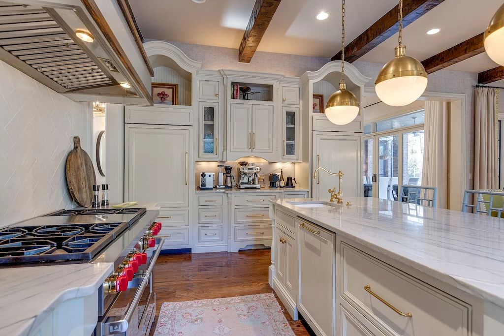 The Home in Tennessee is a luxurious home built by Justin Davis now available for sale. This home located at 862 Windstone Blvd, Brentwood, Tennessee; offering 05 bedrooms and 07 bathrooms with 8,579 square feet of living spaces.