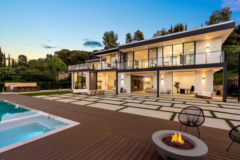 Recently Built Modern Home in Sherman Oaks with A Sweeping Open Floor Plan hits Market for $7,995,000
