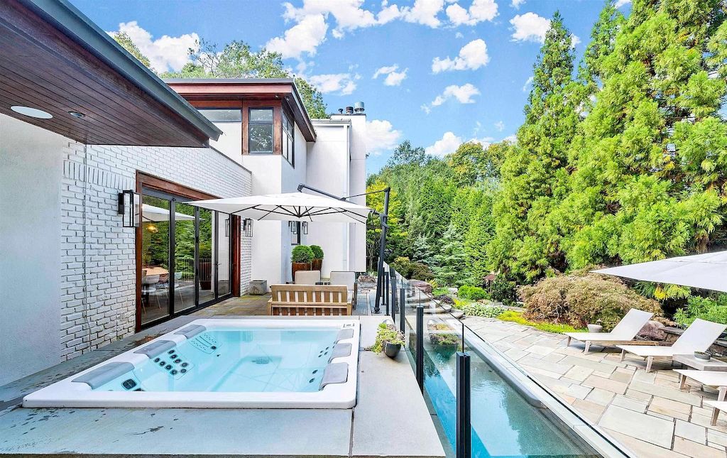 Stunning-Contemporary-Estate-in-Georgia-Hits-Market-for-3000000-66