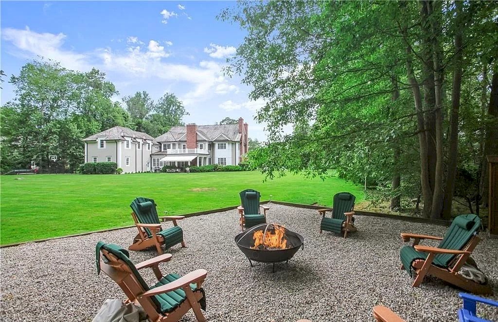 The Home in Connecticut is a luxurious home where you'll find extraordinary details and expert craftsmanship now available for sale. This home located at 15 Hillsley Rd, Darien, Connecticut; offering 06 bedrooms and 09 bathrooms with 8,748 square feet of living spaces.