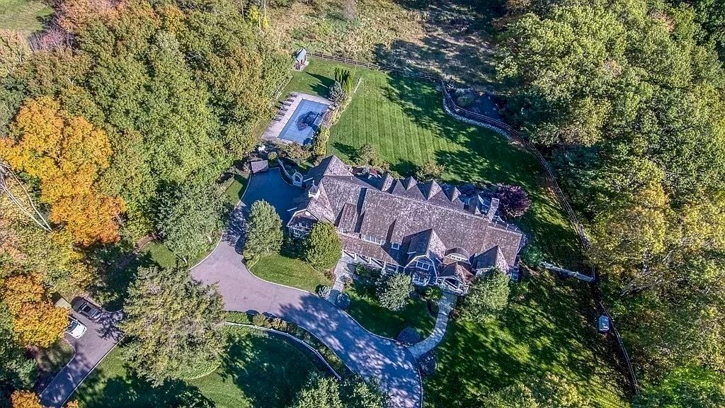 The Home in Massachusetts is a luxurious home featuring professional landscaping with mature plantings, trees and gardens now available for sale. This home located at 1266 Monument St, Concord, Massachusetts; offering 06 bedrooms and 08 bathrooms with 9,849 square feet of living spaces.