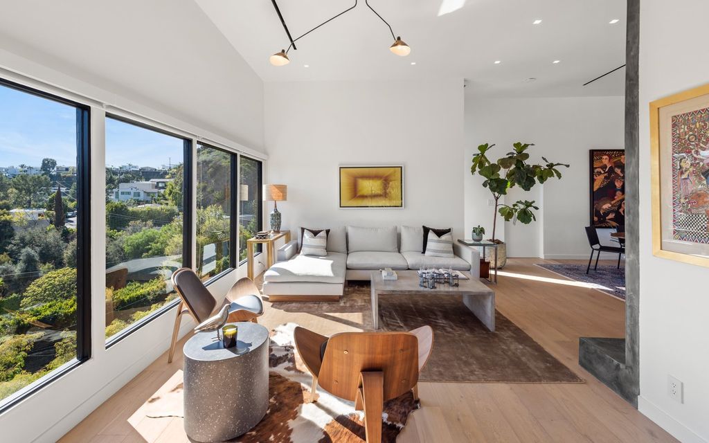 The Home in Los Angeles is a Stunning newly renovated Mid-Century Modern estate in the lower Bird Streets of the Hollywood Hills now available for sale. This home located at 9291 Flicker Pl, Los Angeles, California