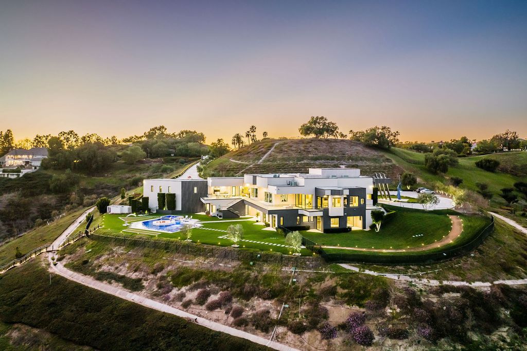 The Villa in Laguna Niguel is a stunning secluded hilltop estate that sets the bar for luxury and elegance in one of the most coveted gated communities in Orange County now available for sale. This home located at 13 Old Ranch Rd, Laguna Niguel, California