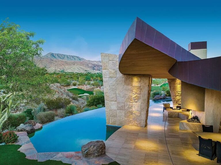 Mansions In Palm Desert