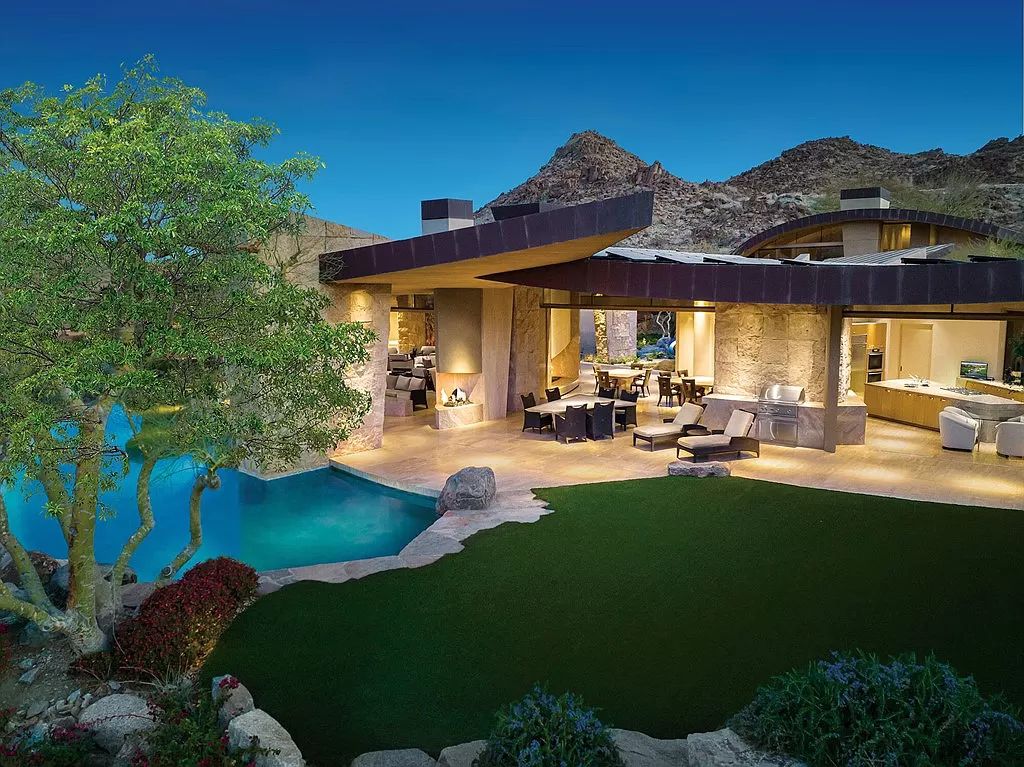 The Home in Palm Desert is an exceptional golf club estate with stunning views and beautiful landscape offering wonderful outdoor entertaining spaces now available for sale. This house located at 700 Summit Cv, Palm Desert, California