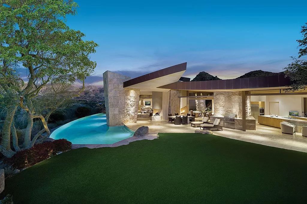 The Home in Palm Desert is an exceptional golf club estate with stunning views and beautiful landscape offering wonderful outdoor entertaining spaces now available for sale. This house located at 700 Summit Cv, Palm Desert, California