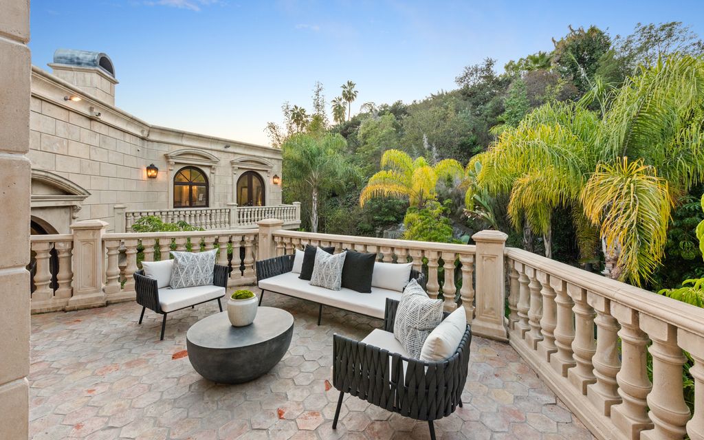 The Villa in Beverly Hills is a Mediterranean Estate boasts 9,370 square feet of unmatched grandeur and scale now available for sale. This home located at 1181 Laurel Way, Beverly Hills, California