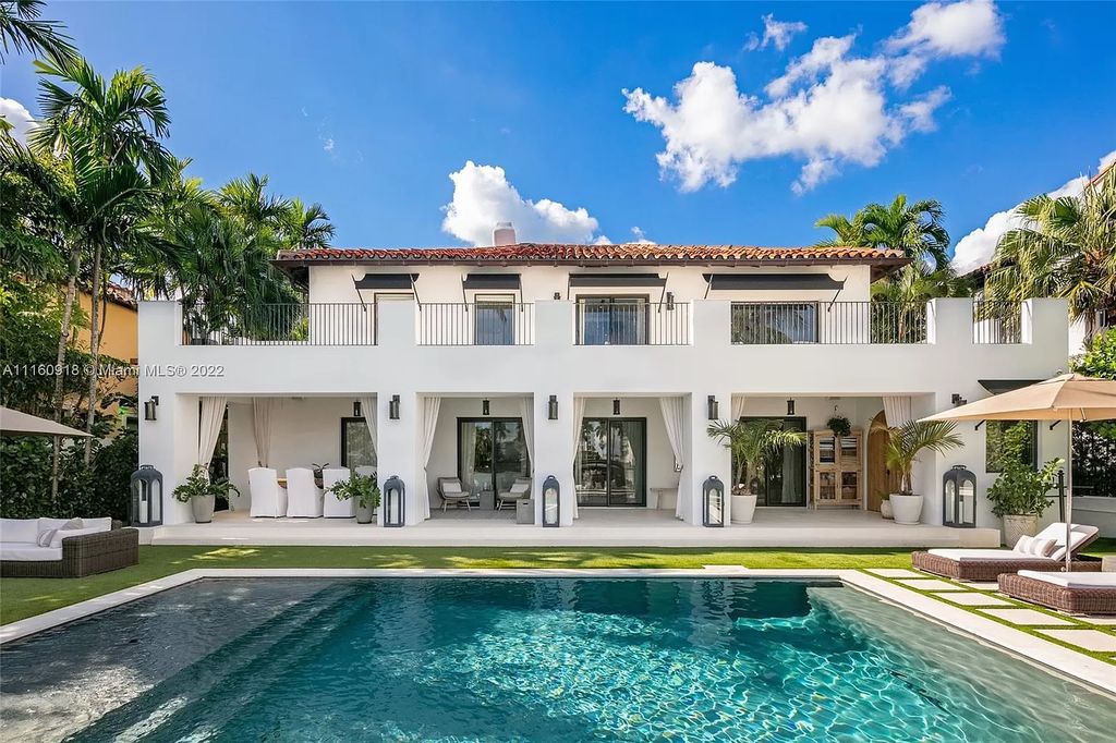 This-19995000-Breathtaking-Transitional-Spanish-Villa-in-Miami-Beach-features-The-Highest-Quality-Finishes-13