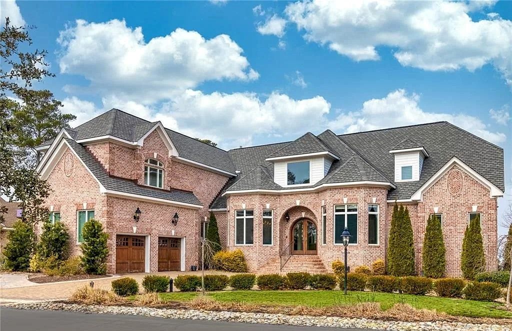 The Home in Virginia is a luxurious home built in 2015 but feel like brand new now available for sale. This home located at 1025 Curlew Dr, Virginia Beach, Virginia; offering 04 bedrooms and 05 bathrooms with 5,000 square feet of living spaces. 