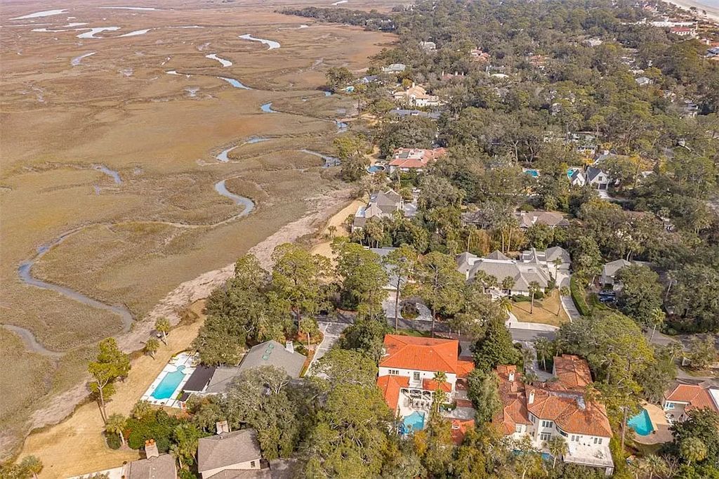 The Home in Georgia is a luxurious home holding impressive rooms and spaces now available for sale. This home located at 225 W 19th St, Sea Island, Georgia; offering 06 bedrooms and 07 bathrooms with 6,238 square feet of living spaces. 