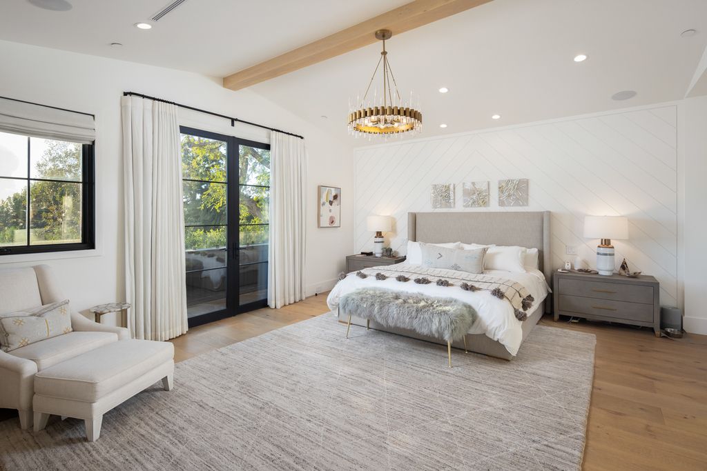 The Home in Los Angeles is a custom-built residence that blends immaculate design in an organic setting now available for sale. This home located at 3570 Frances Ave, Los Angeles, California