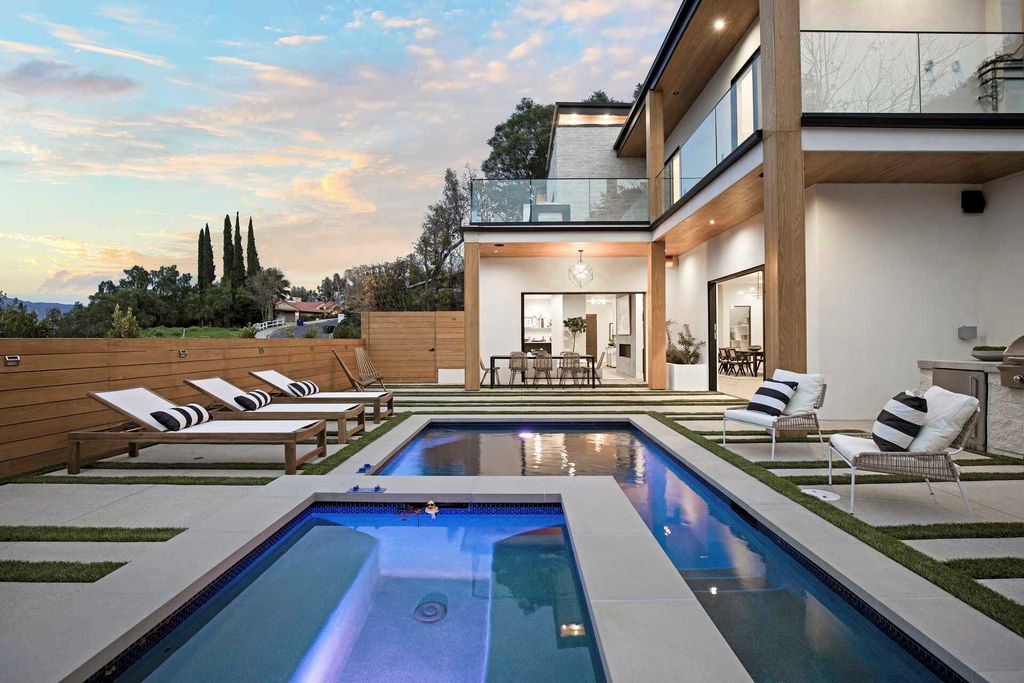 The Home in Studio City is a gated contemporary masterpiece offers sophisticated design and magnificent valley views now available for sale. This home located at 11258 Laurie Dr, Studio City, California