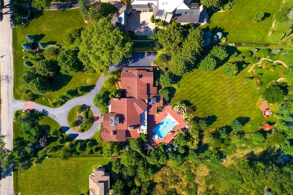 This-6500000-Custom-Built-Italian-Inspired-Home-Features-State-of-the-art-Luxury-Amenity-and-Offers-Complete-Privacy-in-Illinois-48