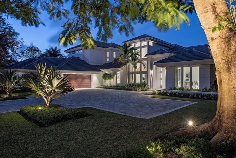 This $8,495,000 Naples Home has An Incredible Resort-style Pool on A Sprawling Lot