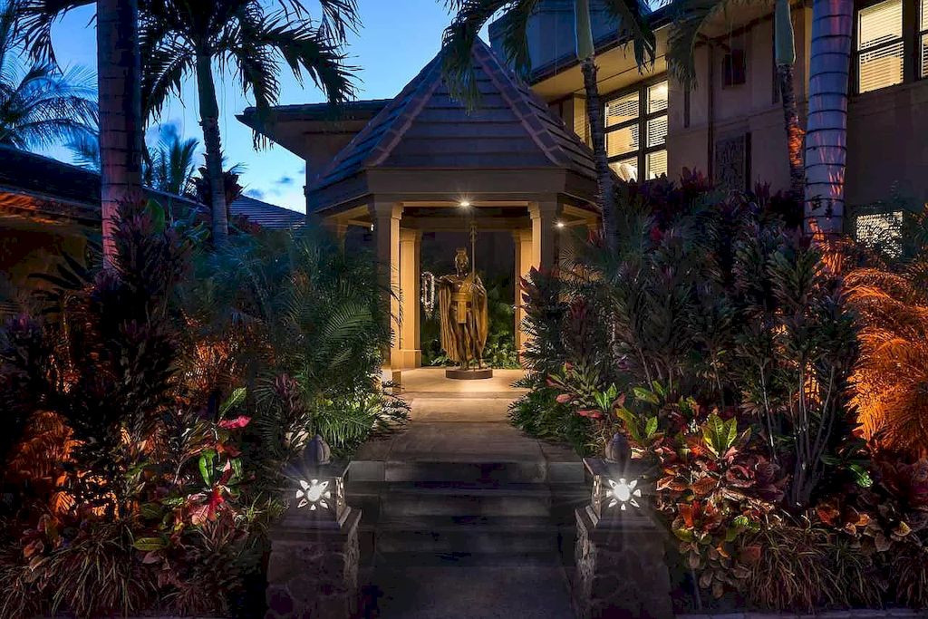 This-8995000-Magnificent-Home-Offers-Finest-Indoor-outdoor-Living-and-Incomparable-Architectural-Design-in-Hawaii-4