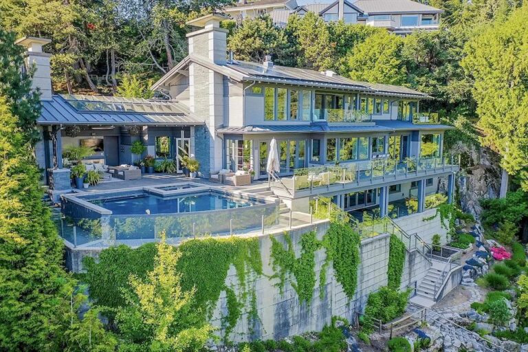 This C$12,880,000 Magnificent Estate in West Vancouver Offers Spectacular Close-in Ocean Views