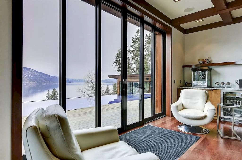 This-C8995000-Lakefront-Home-in-Kelowna-is-Distinct-Modern-West-Coast-Architecture-33