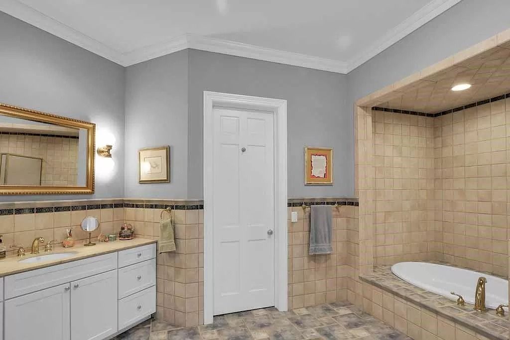 When it comes to gray bathroom ideas, taupe is a color that should not be overlooked. While gray is a classic choice for a bathroom, adding touches of taupe can give it a warmer, more inviting feel. Taupe is a versatile color that can be paired with a variety of shades of gray, creating a beautiful and harmonious color palette. 