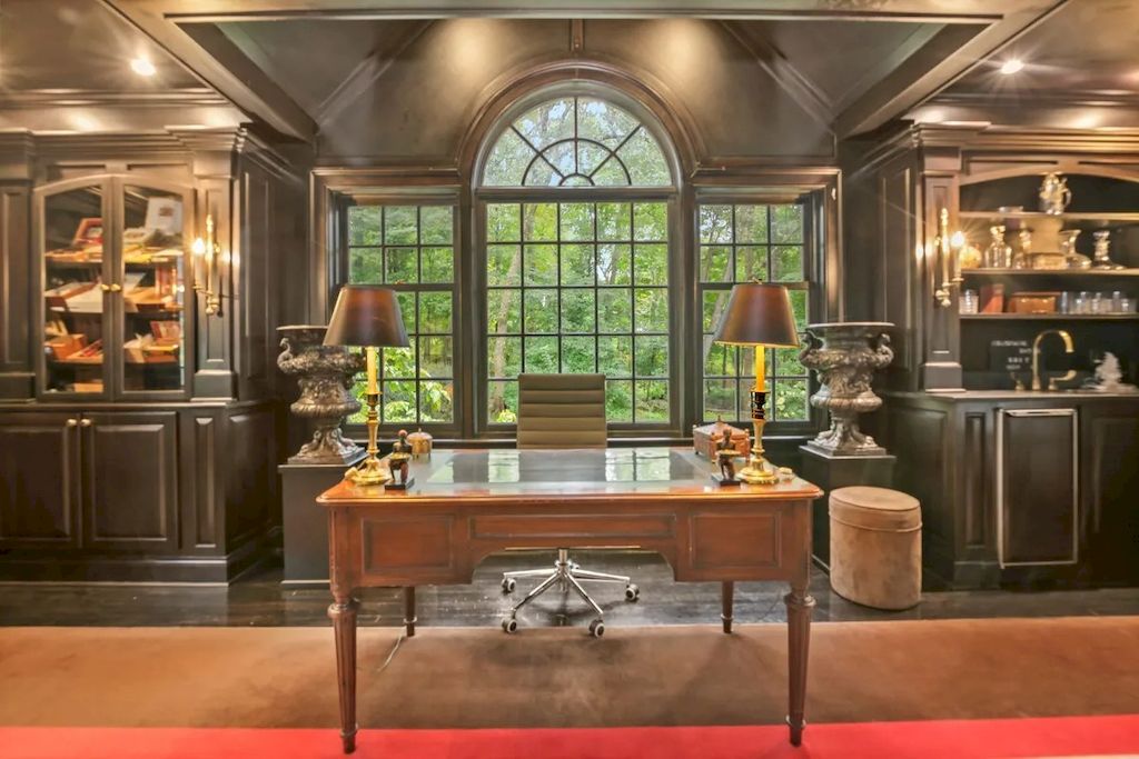 Truly-Unique-Residence-with-High-end-Amenities-in-Connecticut-Hits-Market-for-3595000-18