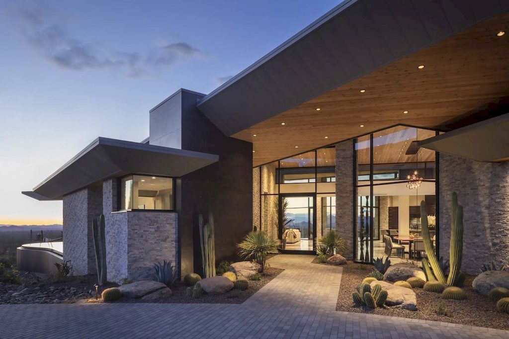 Unique Shape Design of Crusader House in Arizona by Drewett Works