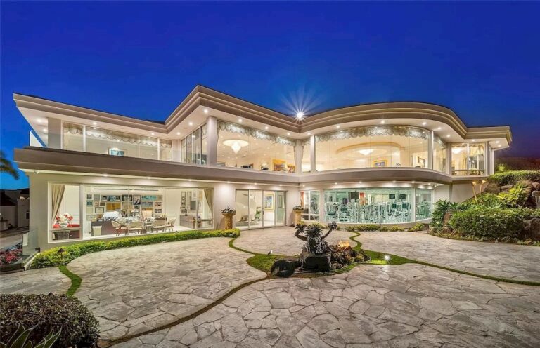 Walls of Glass of this $11,600,000 Hillside Home Capture Breathtaking Ocean and Mountain Views in Hawaii