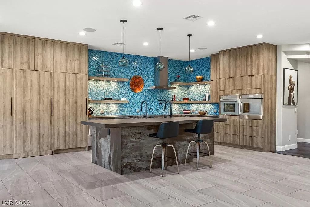 This completely remodeled $3,000,000 House in Nevada reaches the perfection