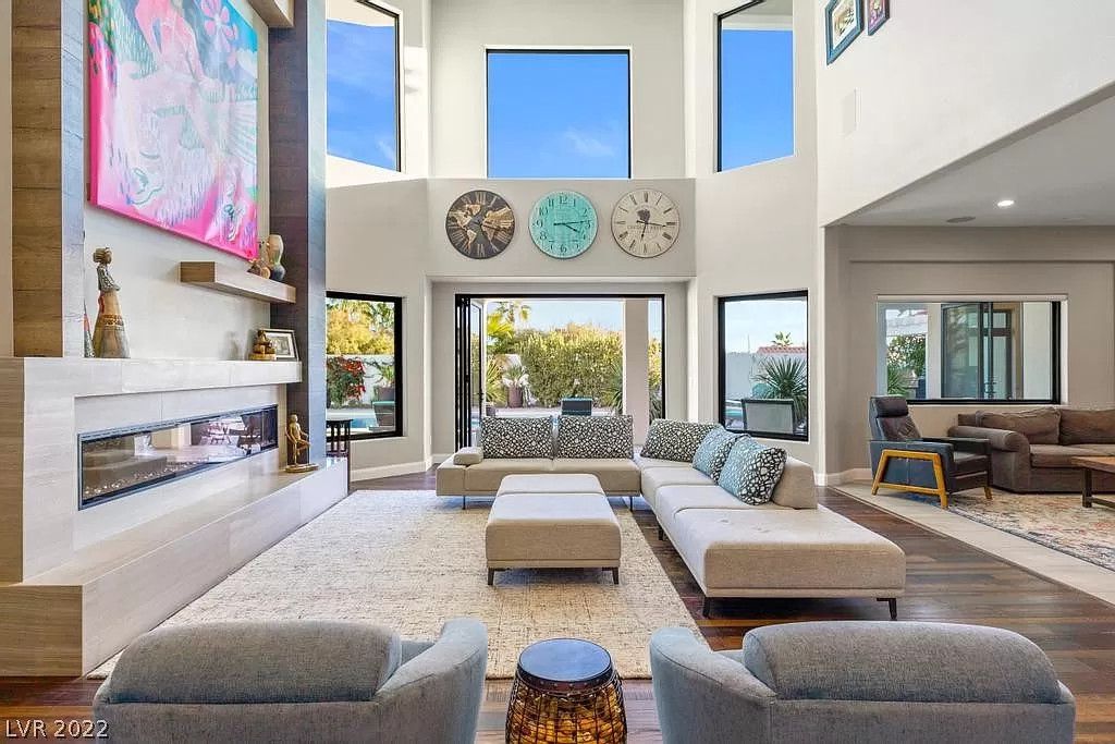 This completely remodeled $3,000,000 House in Nevada reaches the perfection