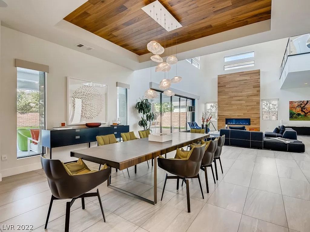 Modern elegant House in Las Vegas asks for $3,500,000 with interior designed by Areacon