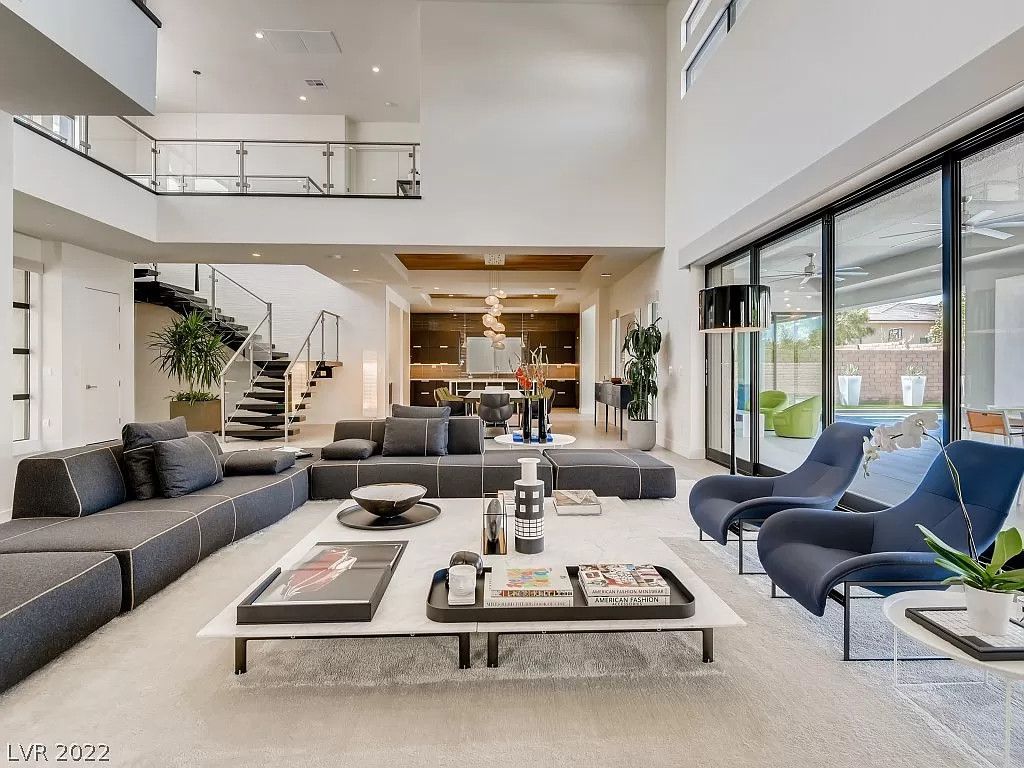 Modern elegant House in Las Vegas asks for $3,500,000 with interior designed by Areacon