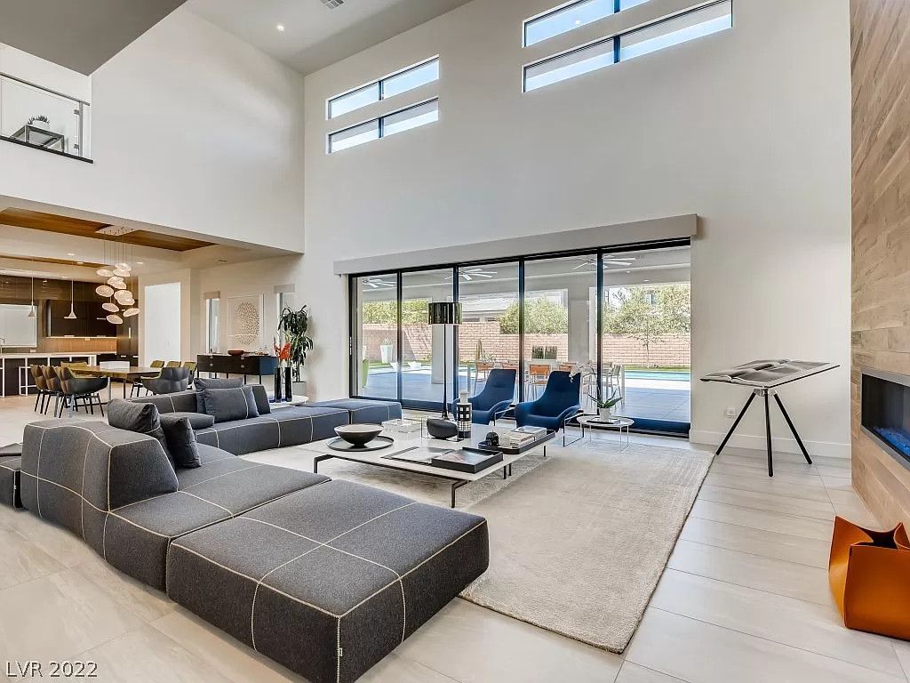 Modern elegant House in Las Vegas asks for $3,500,000 with interior designed by Areacon