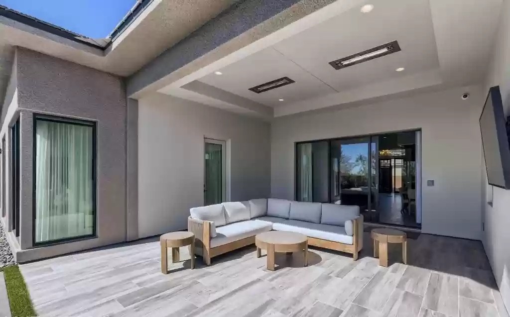 Incredible House in Nevada asks for $4,000,000 with professionally designed backyard