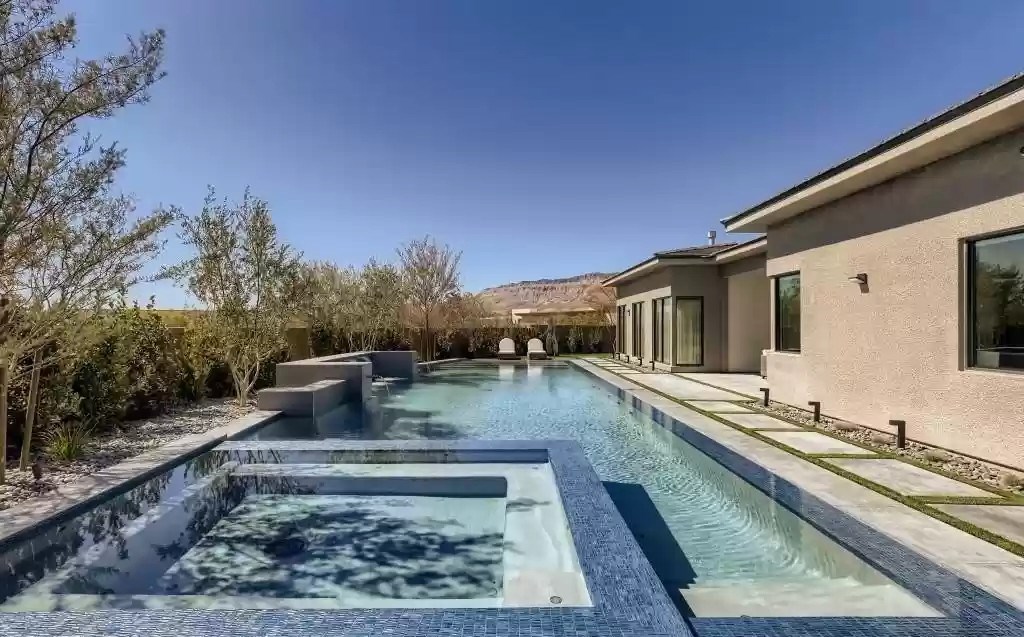 Incredible House in Nevada asks for $4,000,000 with professionally designed backyard