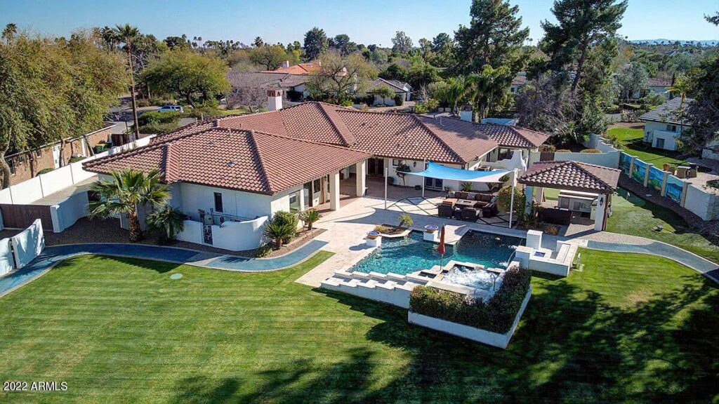  Beautiful $3,400,000 single story Residence in Arizona makes you stop and stare